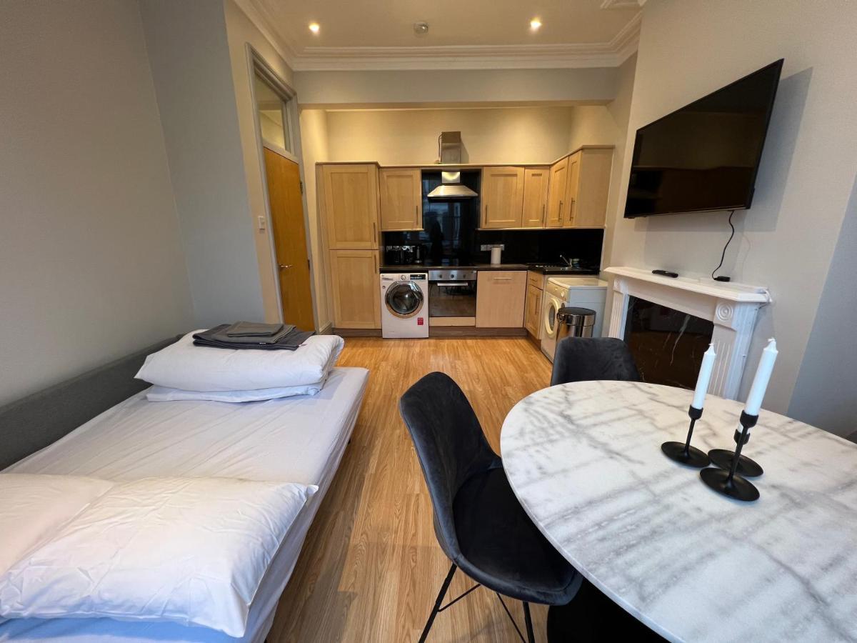 Lovely 2-Bedroom Victorian Flats Londres Extérieur photo