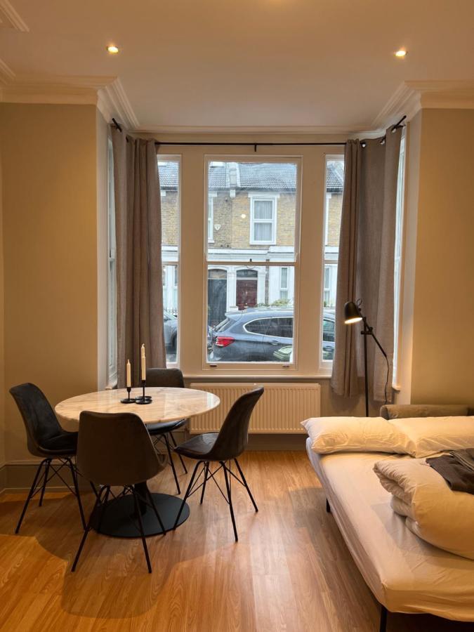 Lovely 2-Bedroom Victorian Flats Londres Extérieur photo